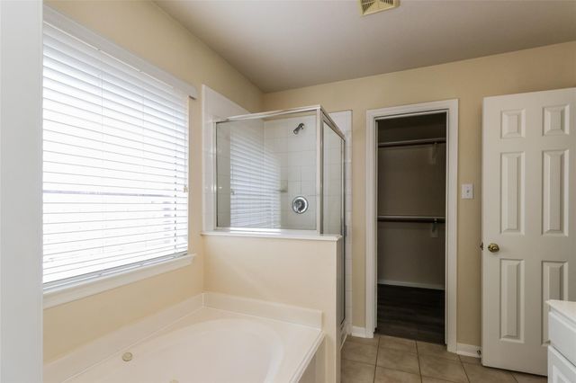 32323 Summer Park Lane, Conroe, TX 77385