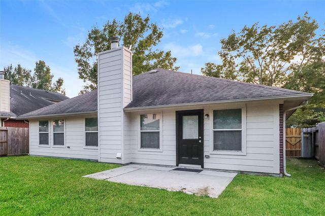 32323 Summer Park Lane, Conroe, TX 77385