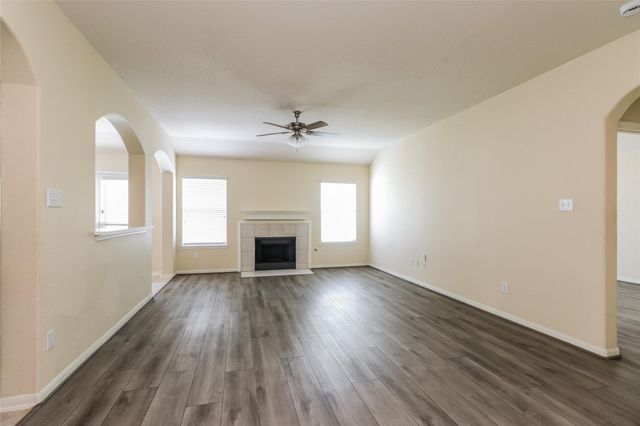 32323 Summer Park Lane, Conroe, TX 77385