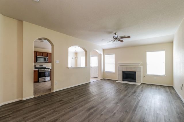 32323 Summer Park Lane, Conroe, TX 77385