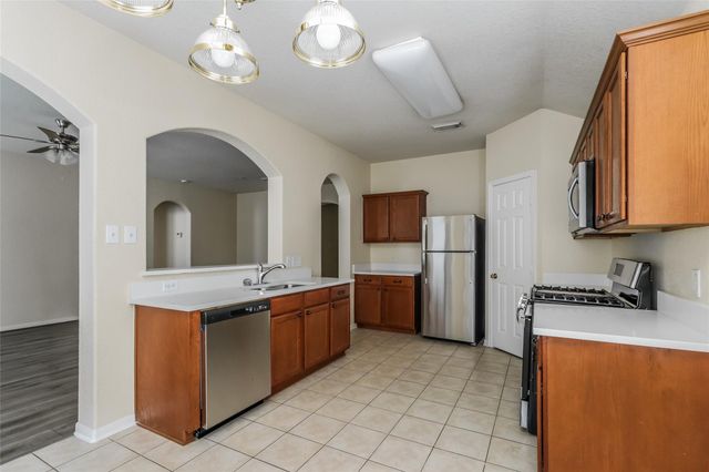 32323 Summer Park Lane, Conroe, TX 77385