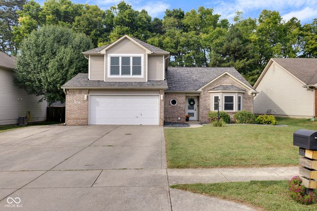 1015 E Killian Drive, Mooresville, IN 46158