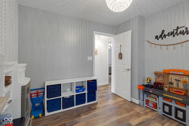 1015 E Killian Drive, Mooresville, IN 46158