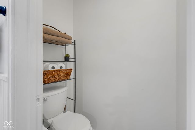 1015 E Killian Drive, Mooresville, IN 46158