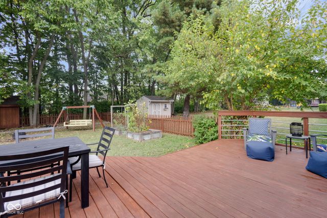 1015 E Killian Drive, Mooresville, IN 46158