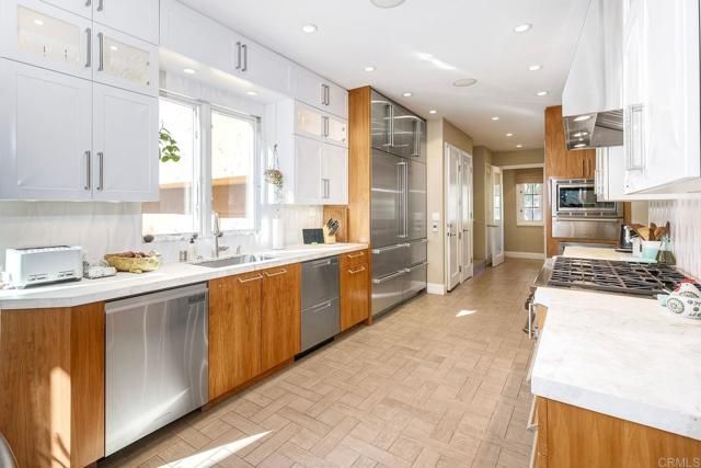 3611 CEDARBRAE Lane, San Diego, CA 92106