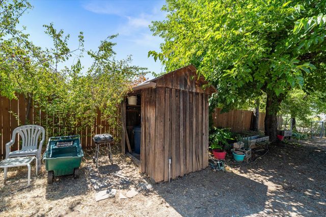 6535 Placer Road, Igo, CA 96047