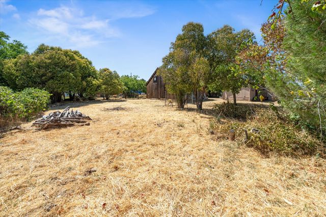 6535 Placer Road, Igo, CA 96047