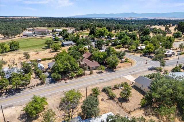 6535 Placer Road, Igo, CA 96047