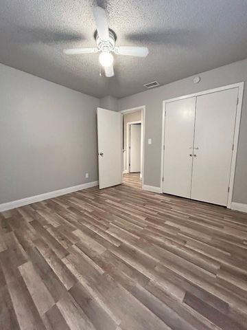 3741 Bonnie Drive D, Fort Worth, TX 76116