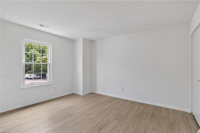 1323 Destination LN, Virginia Beach, VA 23454