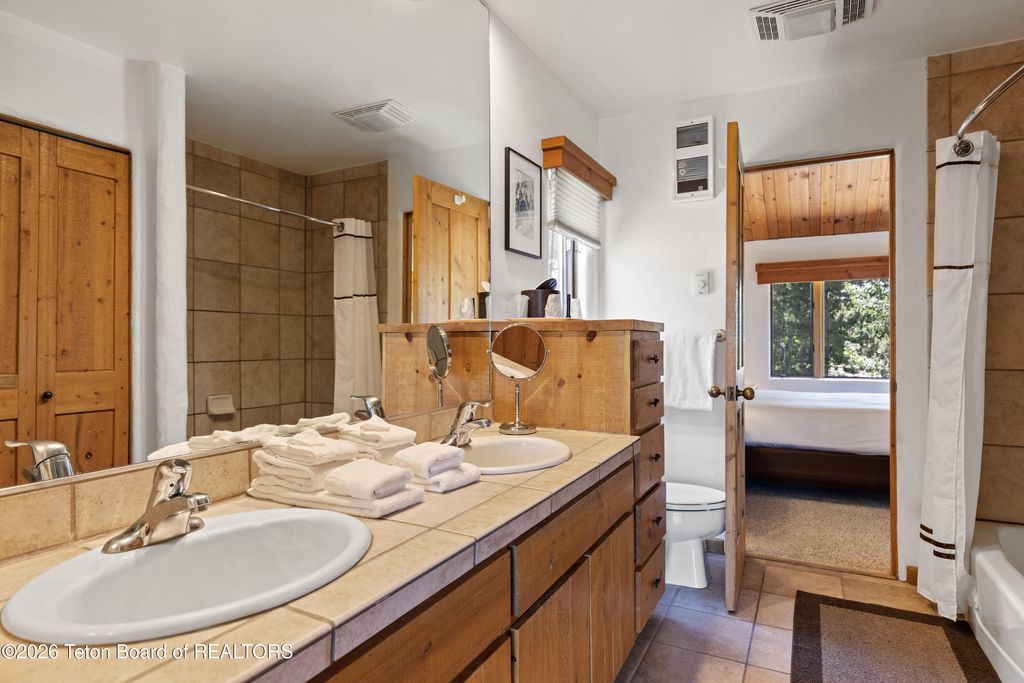 1668 N EAST BUTTE 3146-47, Jackson, WY 83001 photo 17