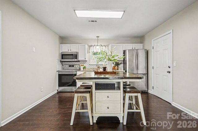 2540 Elmin Street, Charlotte, NC 28208