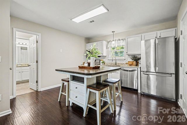 2540 Elmin Street, Charlotte, NC 28208