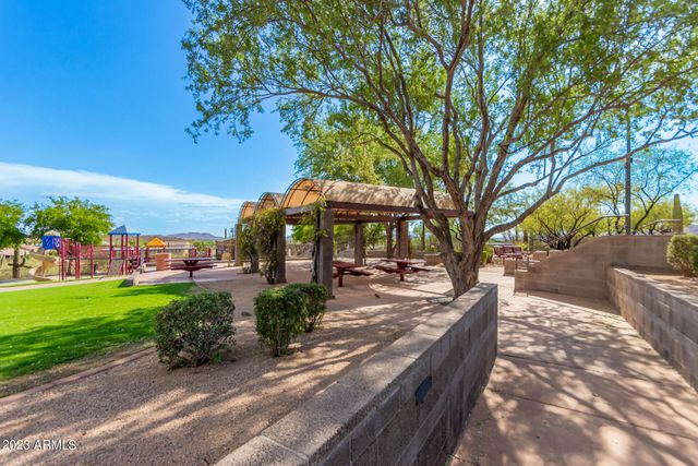 2439 W DONATELLO Drive 16, Phoenix, AZ 85086