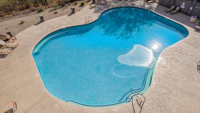 2439 W DONATELLO Drive 16, Phoenix, AZ 85086