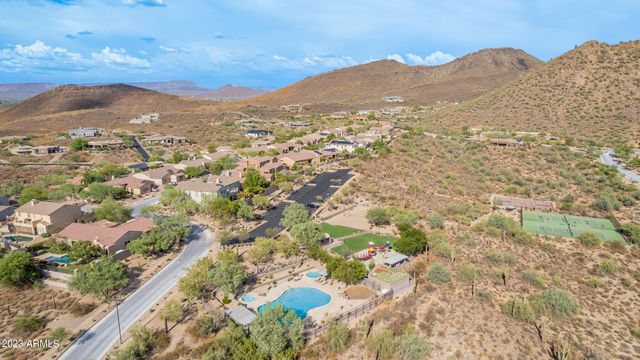 2439 W DONATELLO Drive 16, Phoenix, AZ 85086