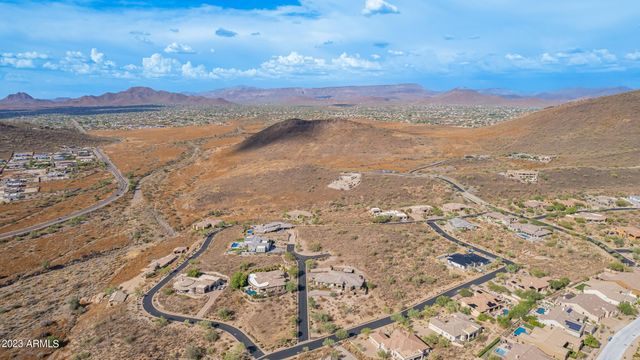 2439 W DONATELLO Drive 16, Phoenix, AZ 85086