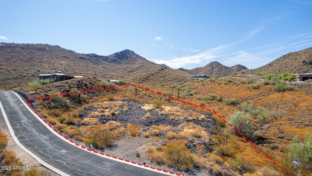 2439 W DONATELLO Drive 16, Phoenix, AZ 85086