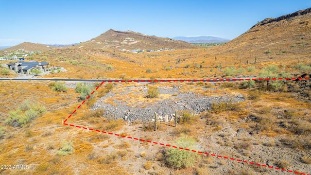 2439 W DONATELLO Drive 16, Phoenix, AZ 85086