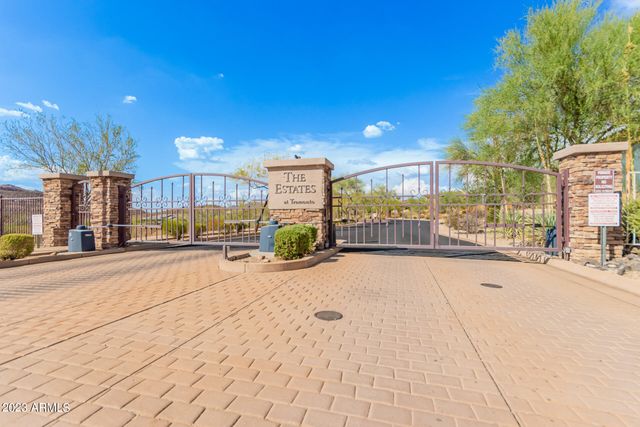 2439 W DONATELLO Drive 16, Phoenix, AZ 85086