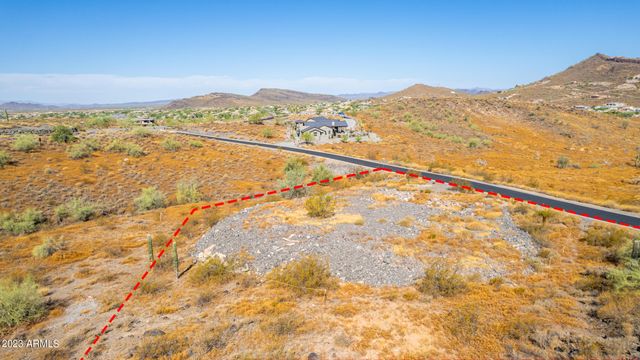 2439 W DONATELLO Drive 16, Phoenix, AZ 85086