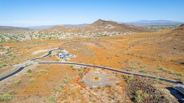 2439 W DONATELLO Drive 16, Phoenix, AZ 85086