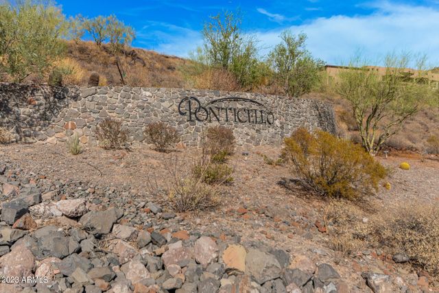 2439 W DONATELLO Drive 16, Phoenix, AZ 85086