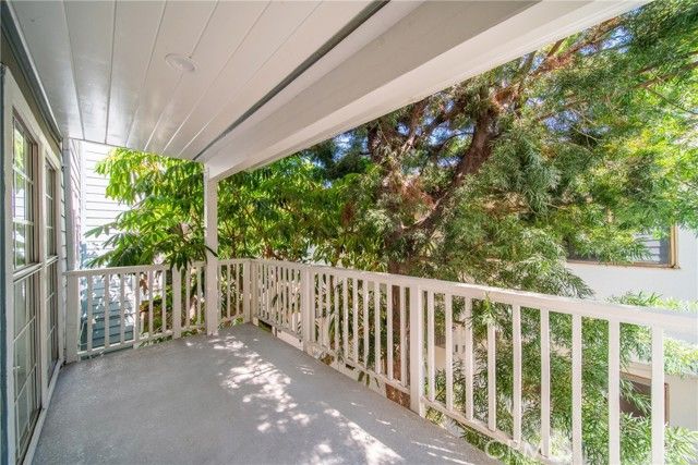 230 S Madison Ave 207, Pasadena, CA 91101