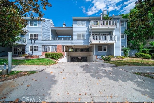 230 S Madison Ave 207, Pasadena, CA 91101