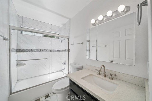 230 S Madison Ave 207, Pasadena, CA 91101