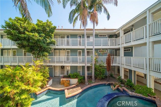 230 S Madison Ave 207, Pasadena, CA 91101