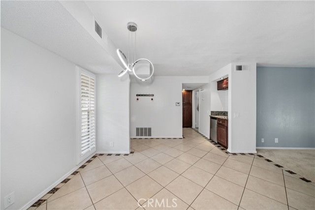 230 S Madison Ave 207, Pasadena, CA 91101