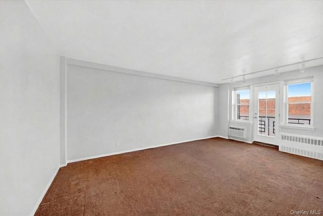 709 Warburton Avenue 6E, Yonkers, NY 10701