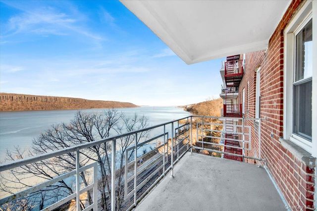 709 Warburton Avenue 6E, Yonkers, NY 10701