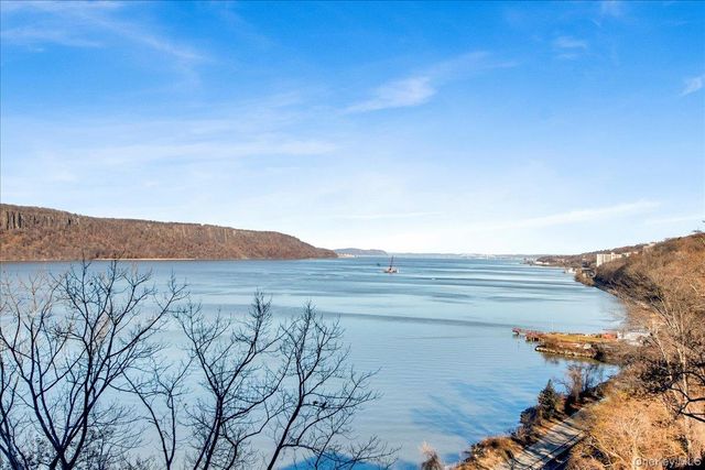 709 Warburton Avenue 6E, Yonkers, NY 10701