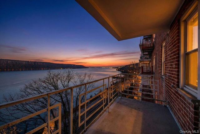 709 Warburton Avenue 6E, Yonkers, NY 10701