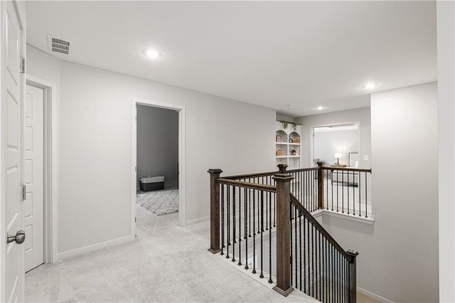 9196 Green Road, Lenexa, KS 66227