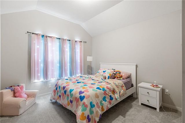 9196 Green Road, Lenexa, KS 66227