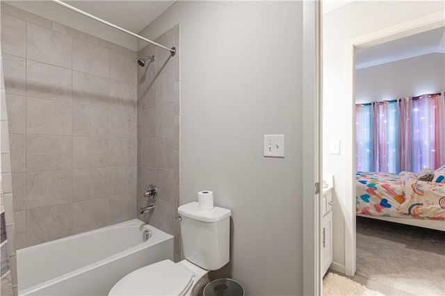 9196 Green Road, Lenexa, KS 66227