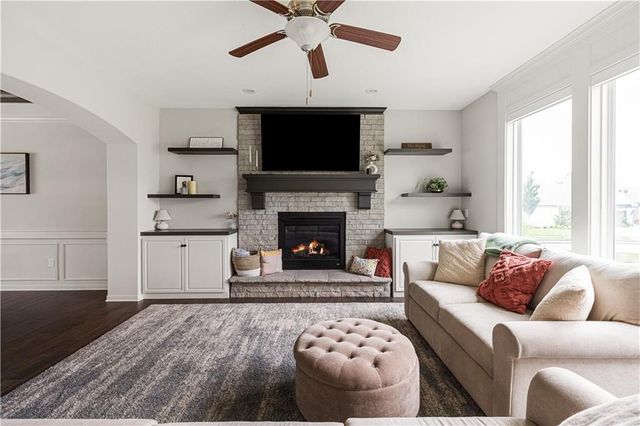 9196 Green Road, Lenexa, KS 66227