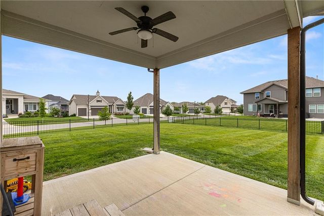 9196 Green Road, Lenexa, KS 66227