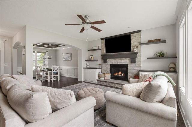 9196 Green Road, Lenexa, KS 66227