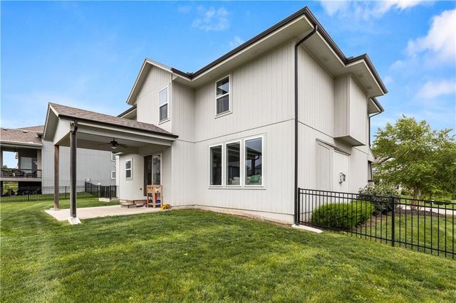 9196 Green Road, Lenexa, KS 66227