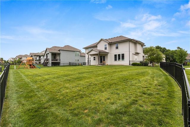 9196 Green Road, Lenexa, KS 66227
