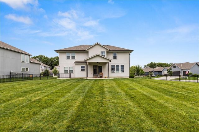 9196 Green Road, Lenexa, KS 66227