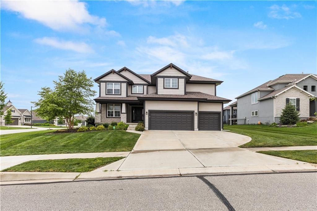 9196 Green Road, Lenexa, KS 66227