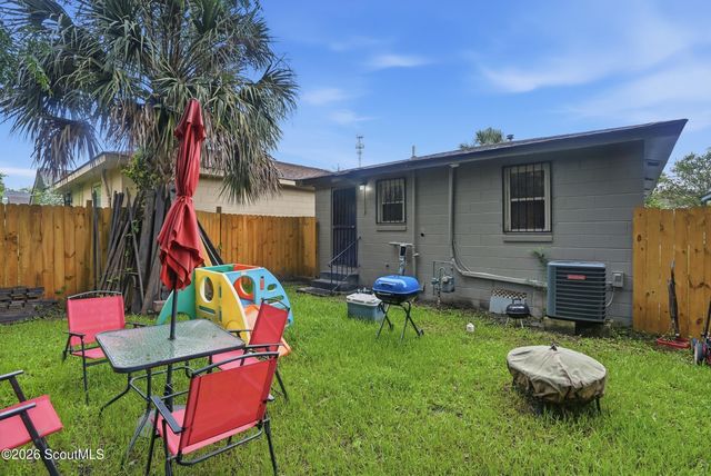 31 Lissner Avenue, Savannah, GA 31408
