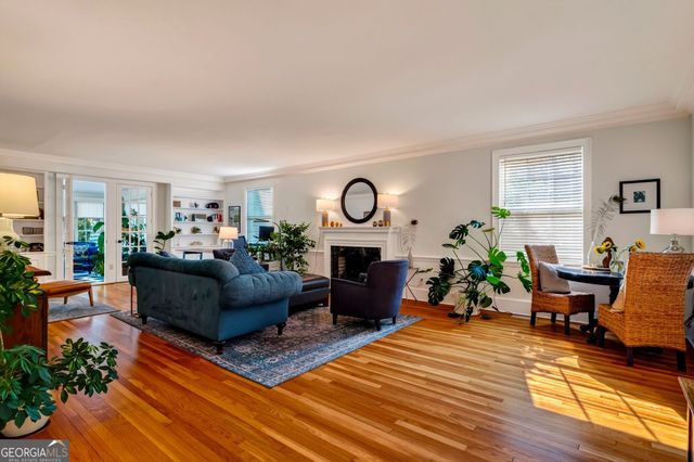 38 Washington Avenue, Savannah, GA 31405