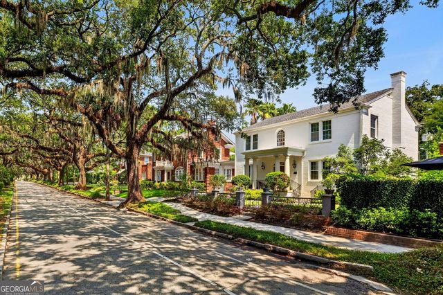 38 Washington Avenue, Savannah, GA 31405